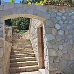 Hazdovac 3*