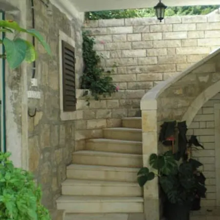 Hazdovac فندق مبيت وإفطار 3*