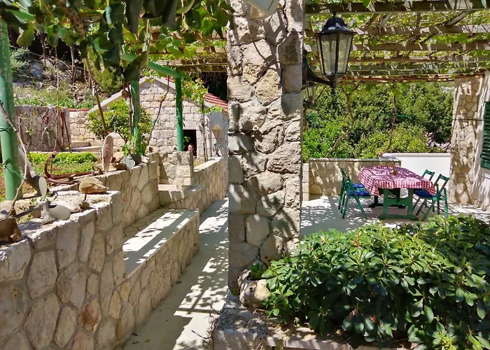 Bed & Breakfast Hazdovac 3*
