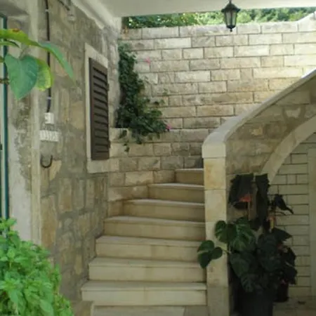 Bed & Breakfast Hazdovac